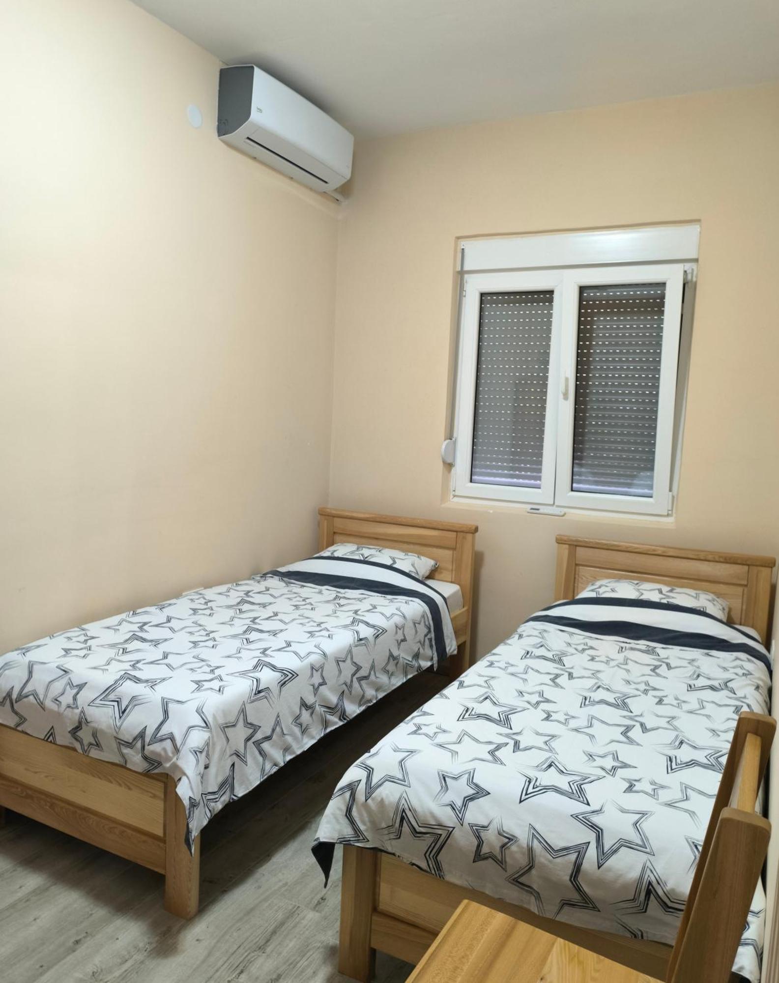 Liprosh Apartment Virpazar Bagian luar foto
